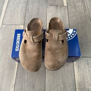 Women’s Brikenstocks Clogs used